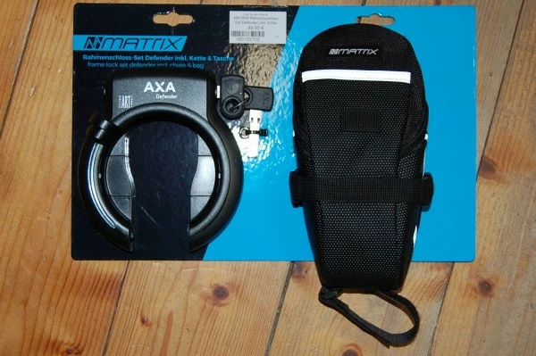 BIKE&CO MATRIX Rahmenschloss Set Defender Inkl. Kette Und Tasche Schwarz 1 BIKE&CO MATRIX Rahmenschloss Set Defender Inkl. Kette Und Tasche Schwarz